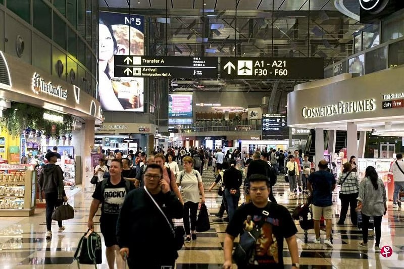 （已签发）柔：狮城二三事：樟宜机场今年首11月乘客量超过去年全年65%