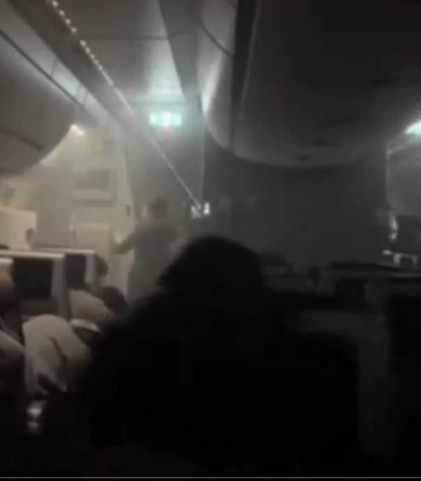 379人撤离10分钟后客机即发生爆炸 乘客：成功逃生是奇迹 