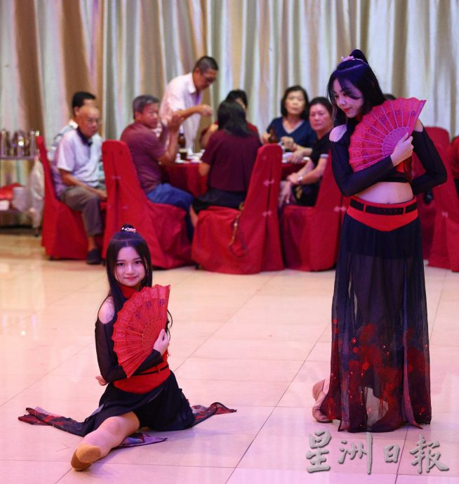 关丹舞蹈公会举办29周年暨怀旧之夜派对