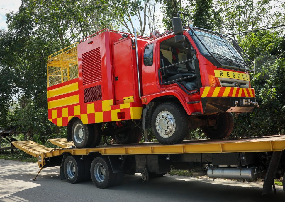 东：非政府组织耗资160万令吉打造一辆多用途拯灾车