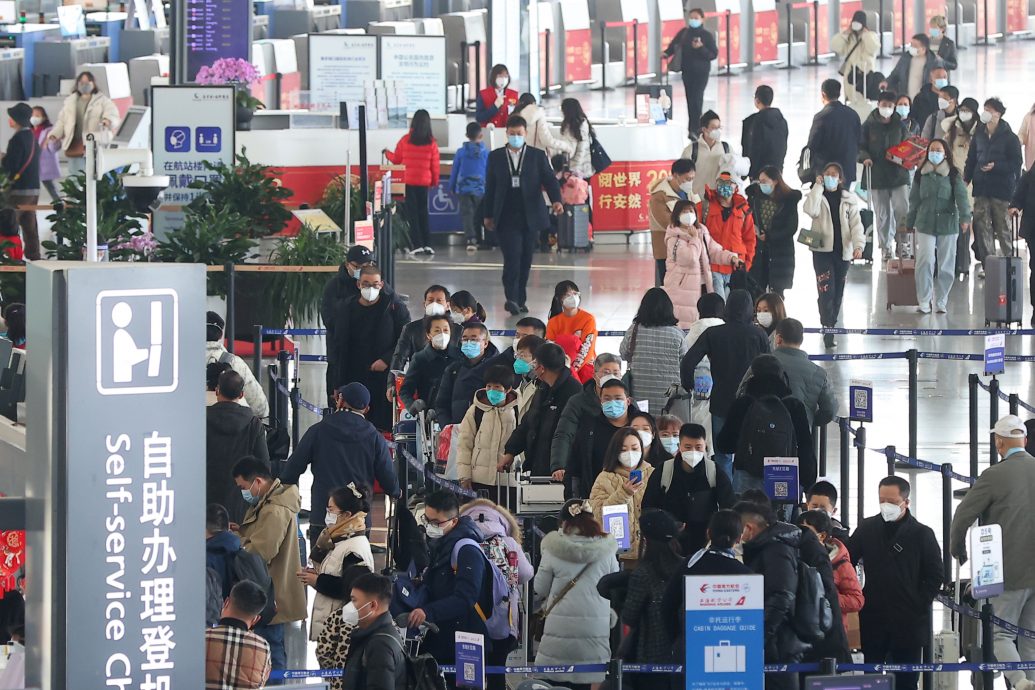 中国放宽外国人申办口岸签证条件 进一步吸引旅客访华