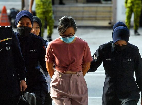 华裔妇女被控诈骗 分2个法庭被控