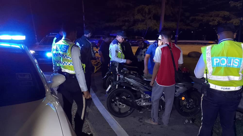安邦再也在元旦前夕展开取缔·逮捕3酒驾司机及扣押9辆摩托车