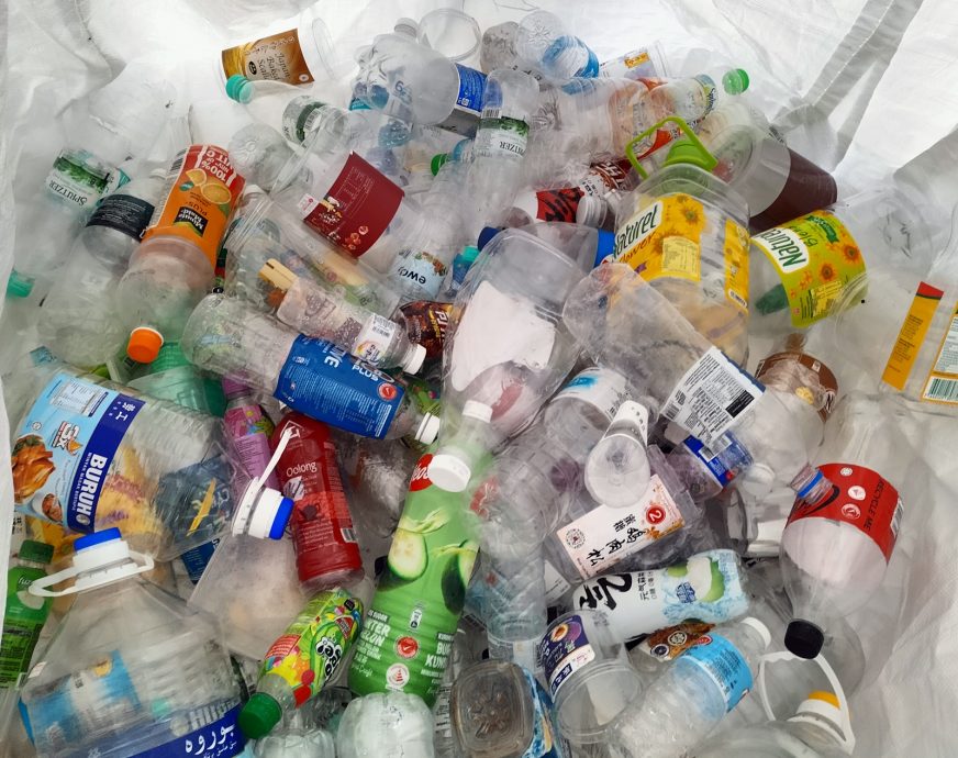 封面主文（大北马）新春大扫除 回收物可送来斯里尼蒙慈济环保教育站