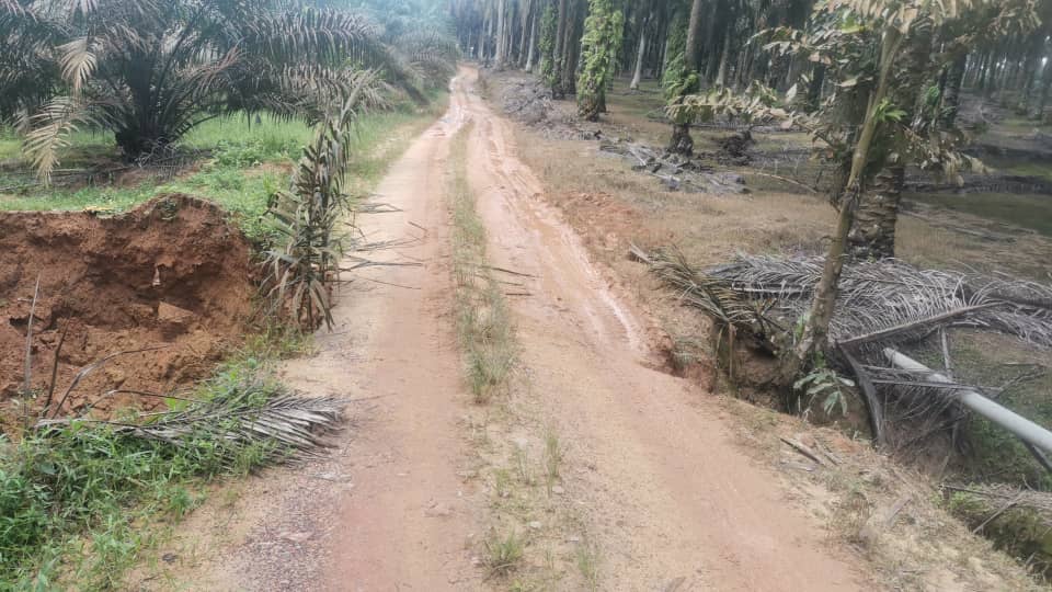 **已签发**柔：持续豪雨侵袭 拉央拉央马华芭路陷沟塌