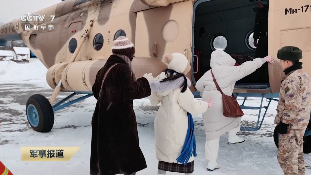 新疆阿勒泰山区31处雪崩  游客滞留4天食宿免费、直昇机救援