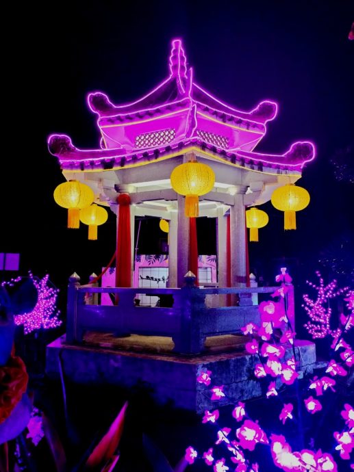 柔︰利民达云峰宫“夜光”迎龙年，冀成游客打卡景点