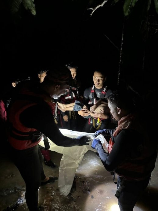 柔：5岁男童坠沟遭湍急水流冲走，寻获已变冰冷尸体