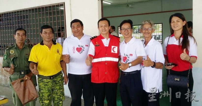 柔：【特稿】： 加入紅新月會41年 設武吉峇都分隊   莊委尊盼一家一救員