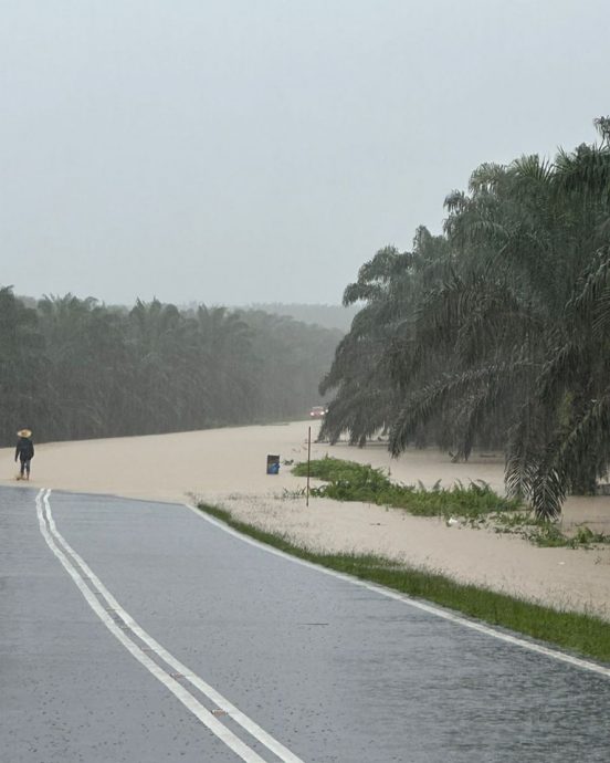 柔：新闻：銮连续降雨逾10小时3路段仅允许重型车辆通行