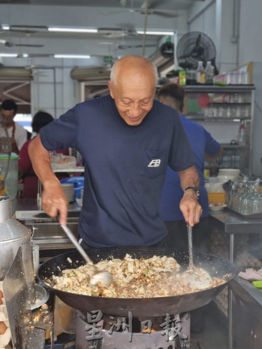 柔：食客指路（1月16日刊）：居鑾人的童年記憶  Uncle炒菜頭粿會回味無窮