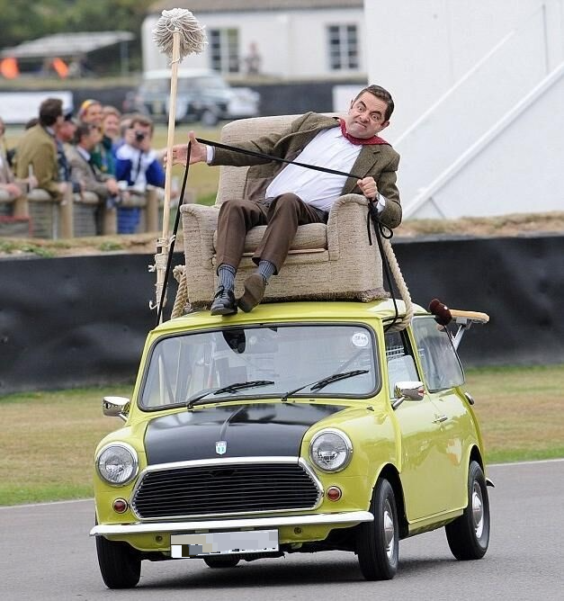 视频 | Myvi车顶载沙发引热议 网民：Mr Bean经典画面重现！
