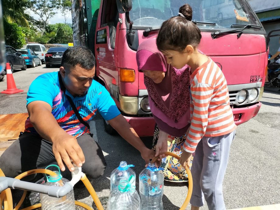 （大北马）区内多个定点水箱没补充水源 阿兹鲁：不满PBA安排