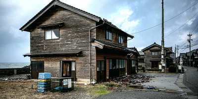 Still standing: unique houses survive quake in Japan village