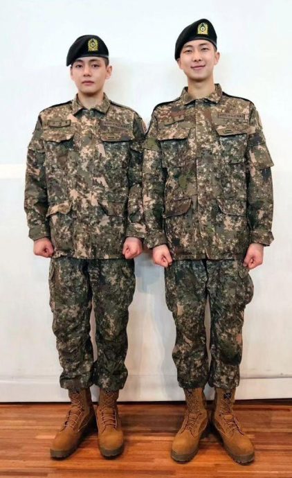 RM与V新兵毕业礼 获颁最精锐训练兵表彰