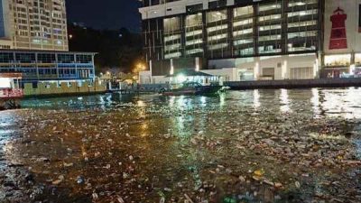 码头海面佈满垃圾 亚庇国会议员办事处要求立即改善