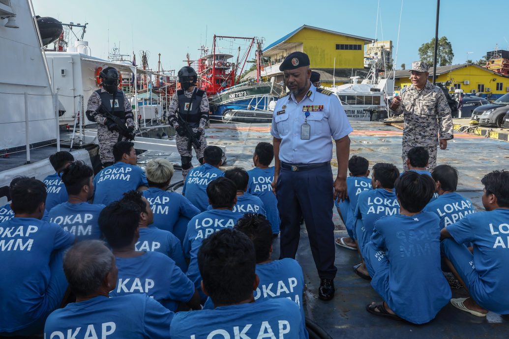 东：吉兰丹海事执法机构上周四扣查了2艘非法闯入我国海域的越南渔船