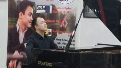 德国钢琴家莫天豪 太平办雨城小夜曲慈善演奏会