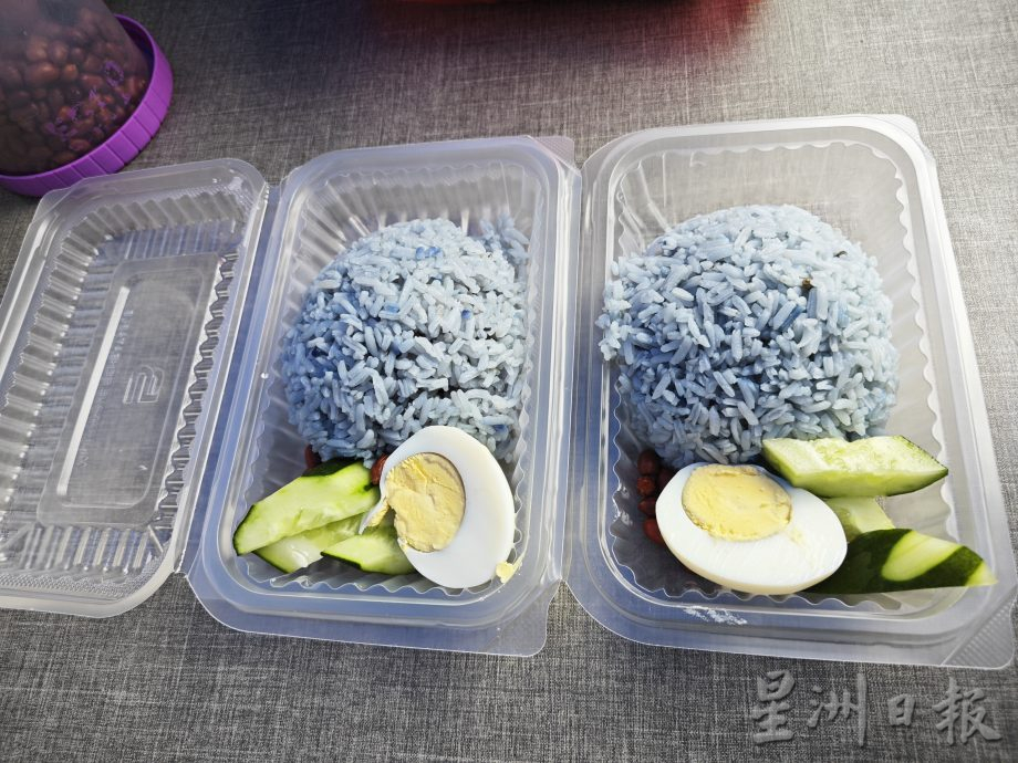 柔：【食客指路】（24/2见报）高人气蓝色椰浆饭和脆皮爆汁童子鸡，就隐身在高雅花园商业街区!