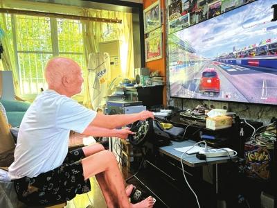 每天打3小时PS5 中国88岁老翁创“最年长游戏博主”世界纪录