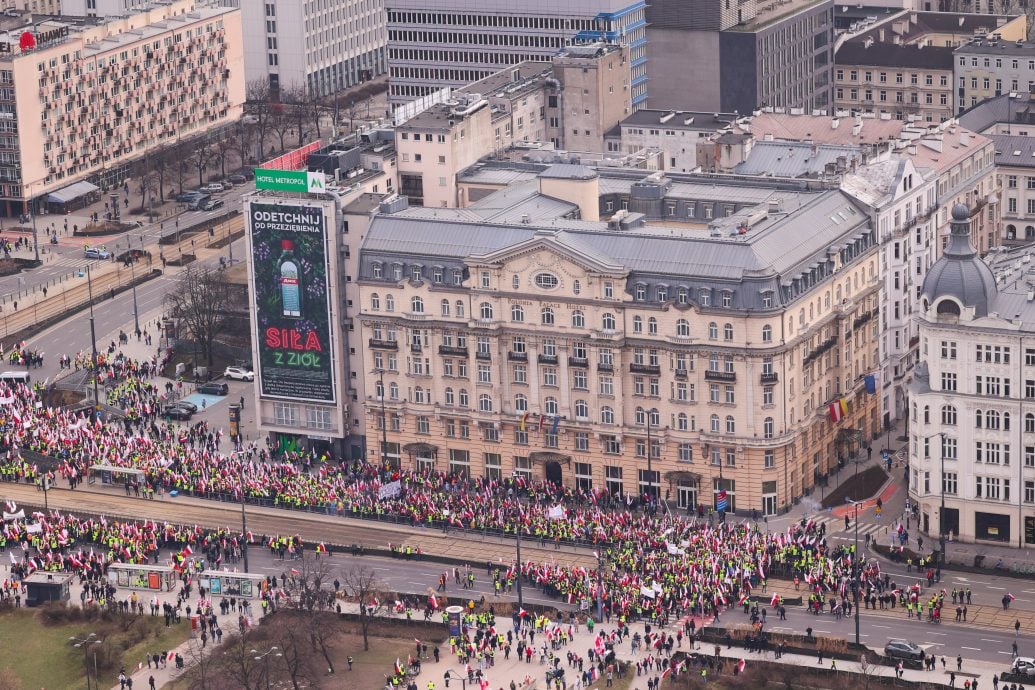 波蘭農民示威抗議歐盟綠色政策和烏克蘭糧食進口