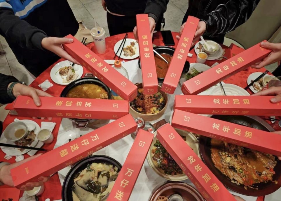 深圳年三十晚团年饭一枱难求 港人北上订枱过节近倍增