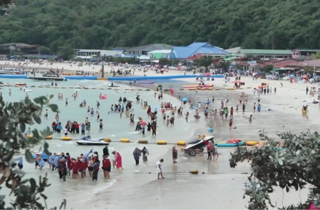 游客涌入　水不够用　泰海岛淡水每立方卖26令吉	