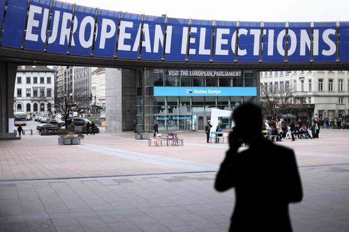 看世界)欧洲议会遭间谍软体入侵 安委会所有成员手机送检