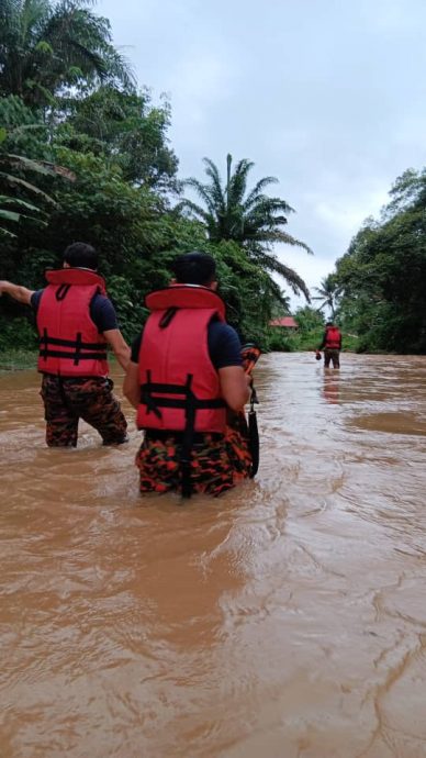 美羅甘榜波河爆發山洪 1死3孩童失蹤