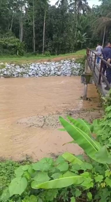 美罗甘榜波河爆发山洪 造成1死4失踪