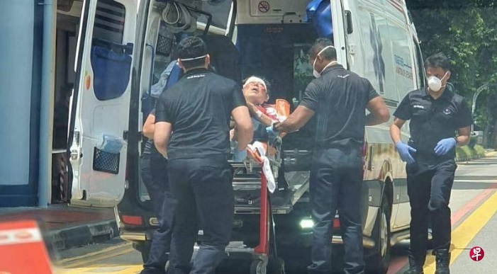 （已签发）柔：狮城二三事：突切车道致巴士乘客摔倒送院过世 汽车男司机被控