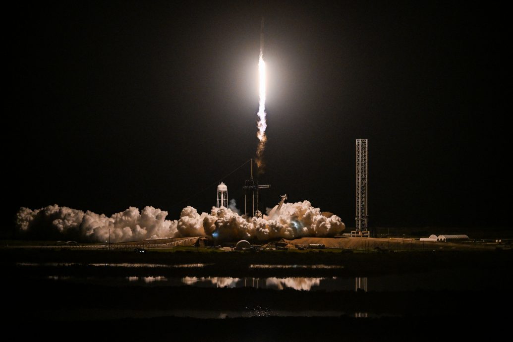 4太空人乘坐SpaceX龙飞船前往国际太空站