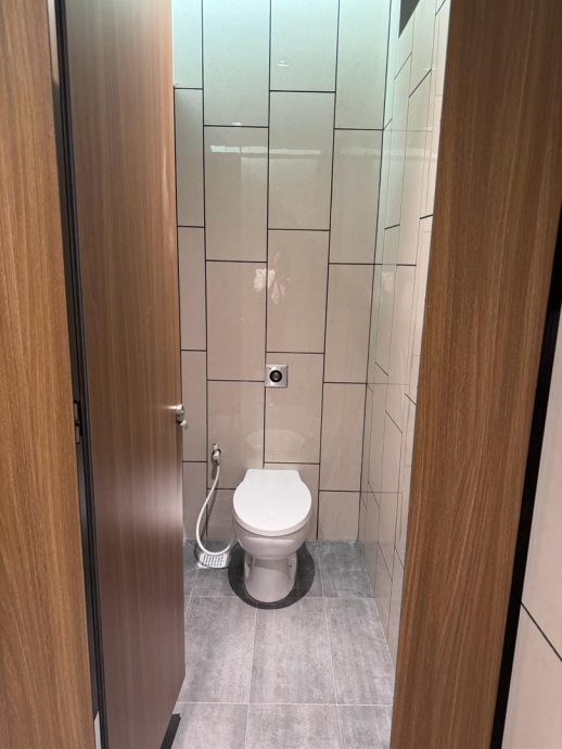 中国公学厕所设计新颖高档 倪可敏也表扬赞赏