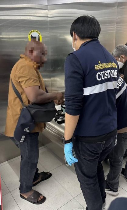 分装70个胶囊 非洲男吞毒品闯曼谷机场被捕