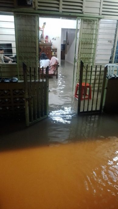 大都会/新一波大涨潮来袭，巴生北区昨晚就水灾！