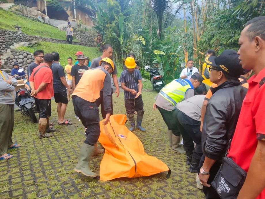 峇厘岛土崩冲走别墅 两外国游客遇难
