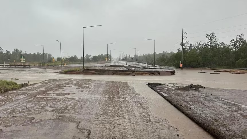 热带气旋袭澳洲北领地小镇   700人受困