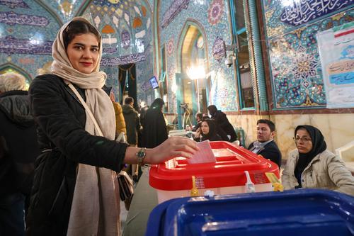 看世界)伊朗「头巾示威」后首选举 投票率革命以来最低
