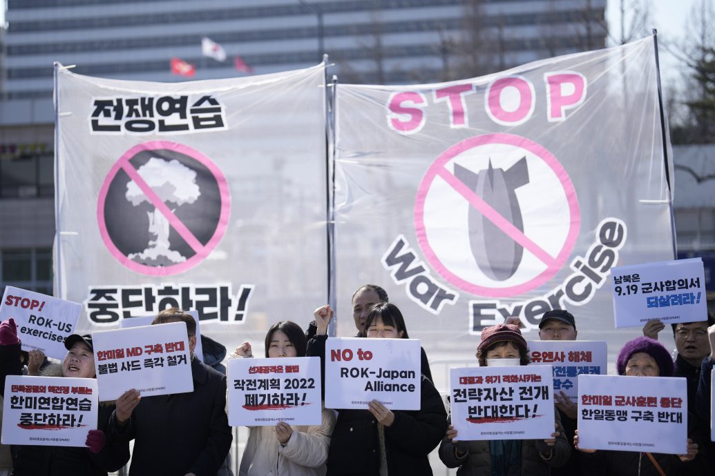 美韩展开“自由护盾”联合军演 有民众上街抗议