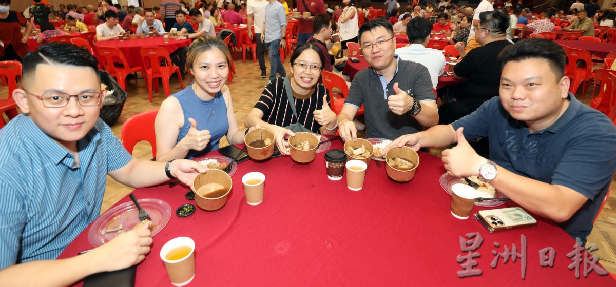 购报/大都会封底/巴生人全力捍卫肉骨茶