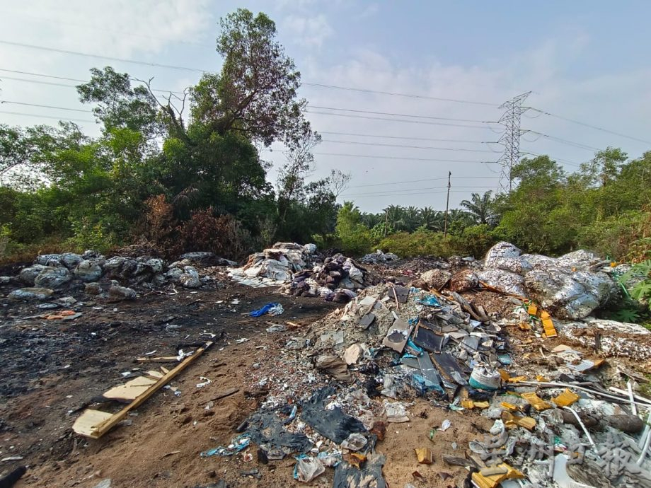 非法垃圾场引发焚烧活动 CCTV监控找废料源头阻遏