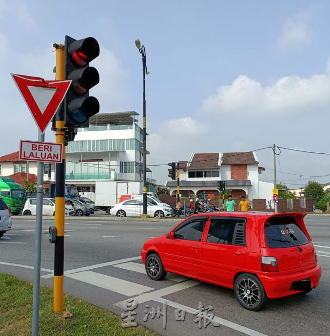 （古城封面副文）市议员：峇株安南三叉路口交通须改善