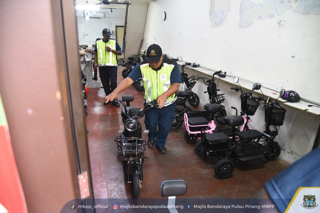 （大北马）槟岛市厅再取缔2店 充公44架电动滑板车