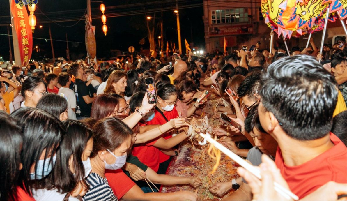 （已签发）柔：峇四海龙王大伯公庙捞鱼生，3000善信热烈参与