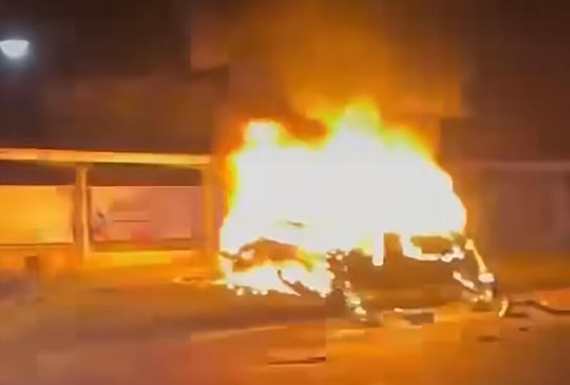 （已签发）柔：狮城二三事：马赛地被警车追捕 撞校车起火狂烧