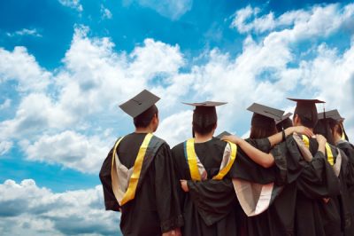 报告：马毕业生首份工作 逾三分一与学术不匹配