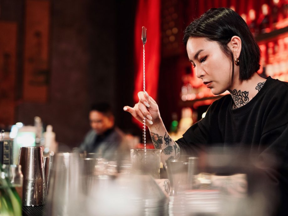Jade Lau, the Pernod Ricard Specialty Brands Brand Ambassador in Hong Kong and Macau will team up with Michael Baiguen, the head mixologist of The Macallan Whisky Bar & Lounge on 19 April to deliver a mind-blowing four-hands cocktail extravaganza.