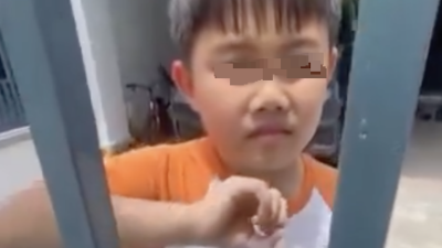 视频 | 马来送餐员尝试说中文 他一脸困惑只听懂“弟弟”