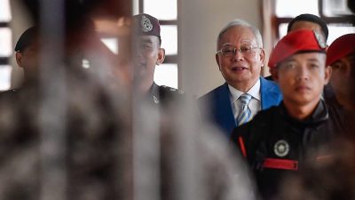 1MDB案首次周六开审   阿占巴基妻子续供证