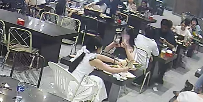 2中國女曼谷吃霸王餐 中國網友怒斥“太丟臉”